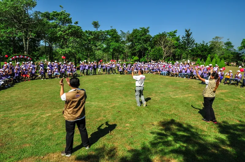 กิจกรรมเที่ยวในรีสอร์ท & Team Building — ผึ้งหลวง แคมป์กราวด์