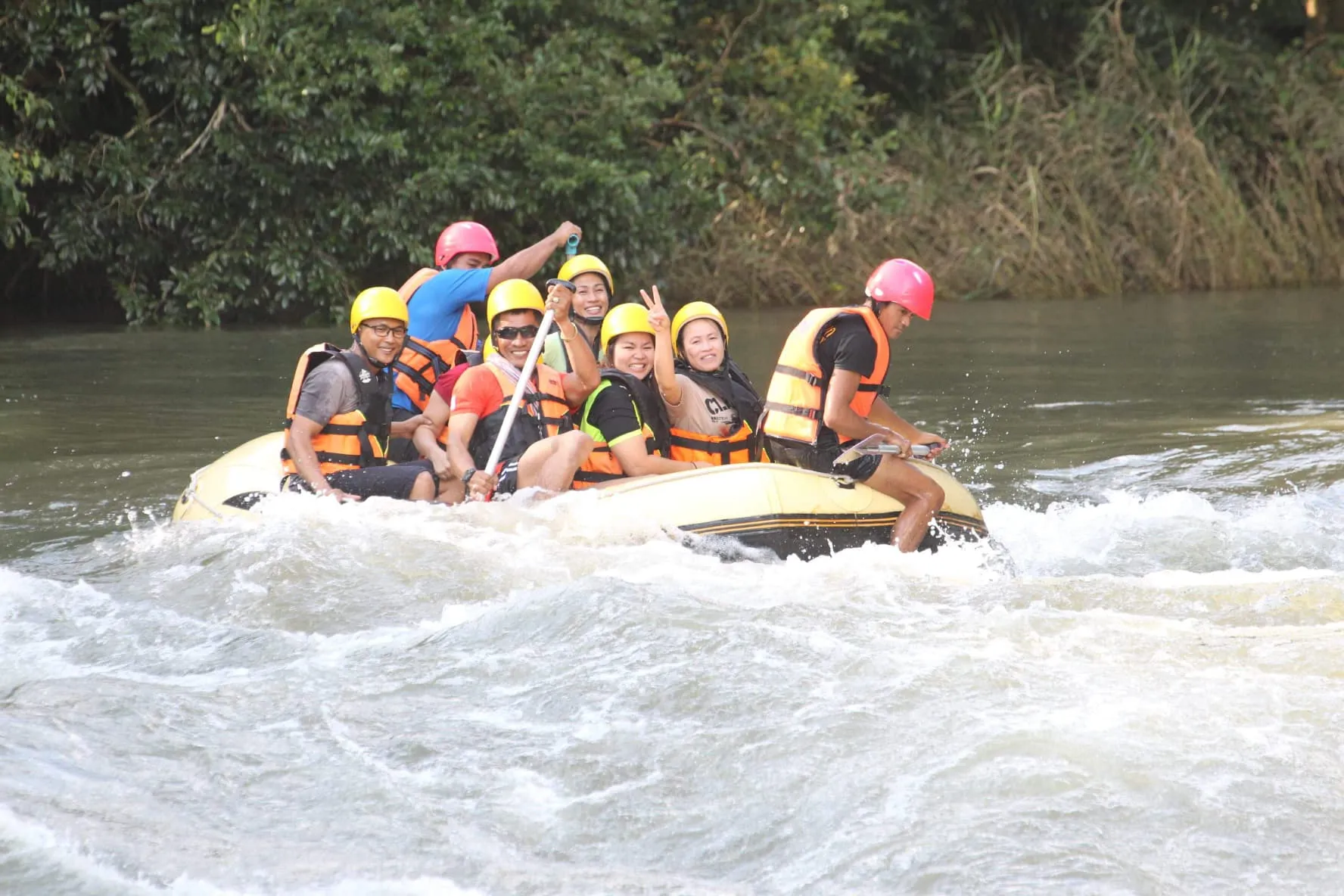 สหกรณ์การเกษตรเลาขวัญ - ดูงาน + ล่องแก่ง ที่ผึ้งหลวง แคมป์กราวด์ แก่งหินเพิง ปราจีนบุรี