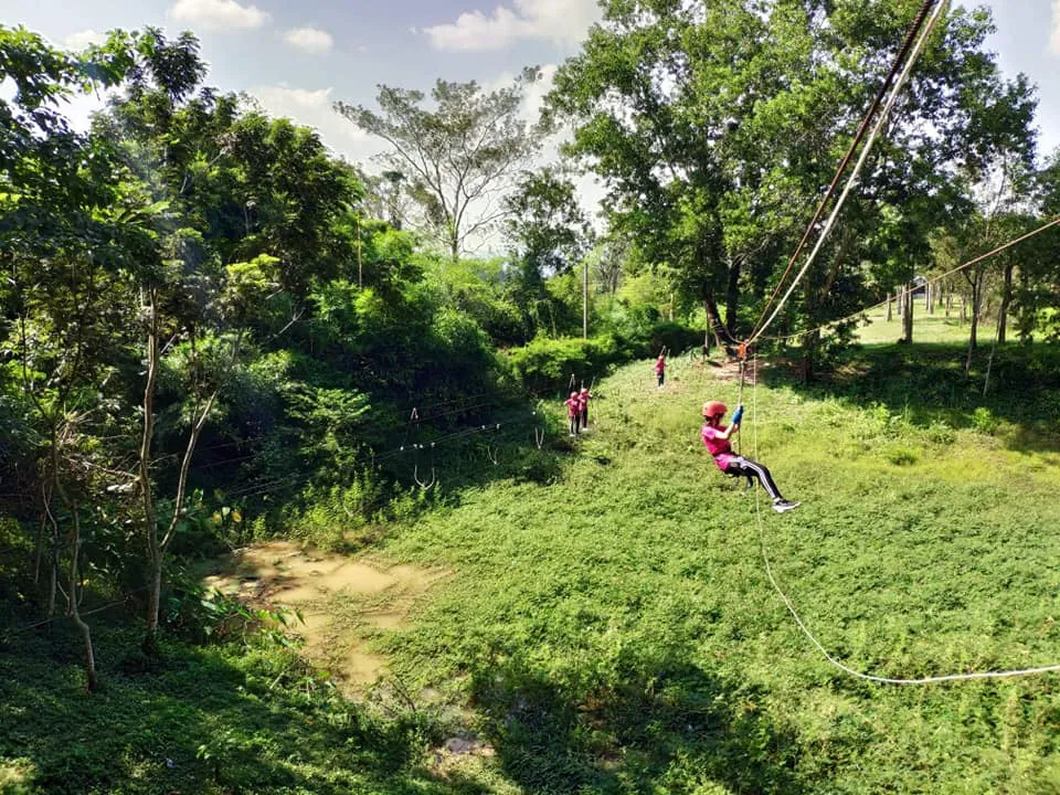 บจก.สิรภัทร & ปวริศา - Outing ฐานผจญภัย ที่ผึ้งหลวง แคมป์กราวด์ แก่งหินเพิง ปราจีนบุรี